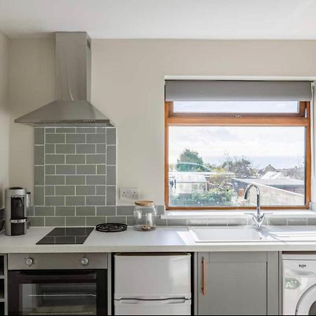 Seaview 1 Bed Open Condo - Free Parking Brighton Bagian luar foto