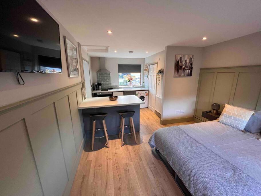 Seaview 1 Bed Open Condo - Free Parking Brighton Bagian luar foto