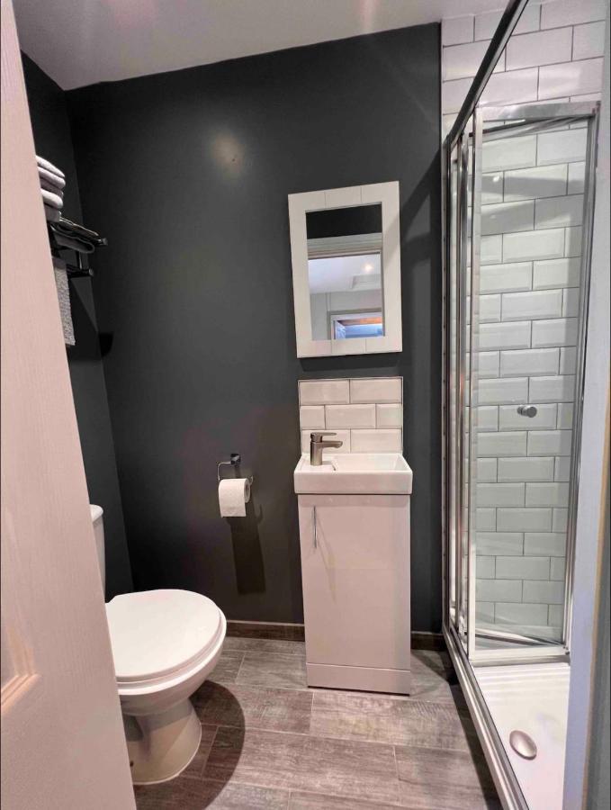 Seaview 1 Bed Open Condo - Free Parking Brighton Bagian luar foto
