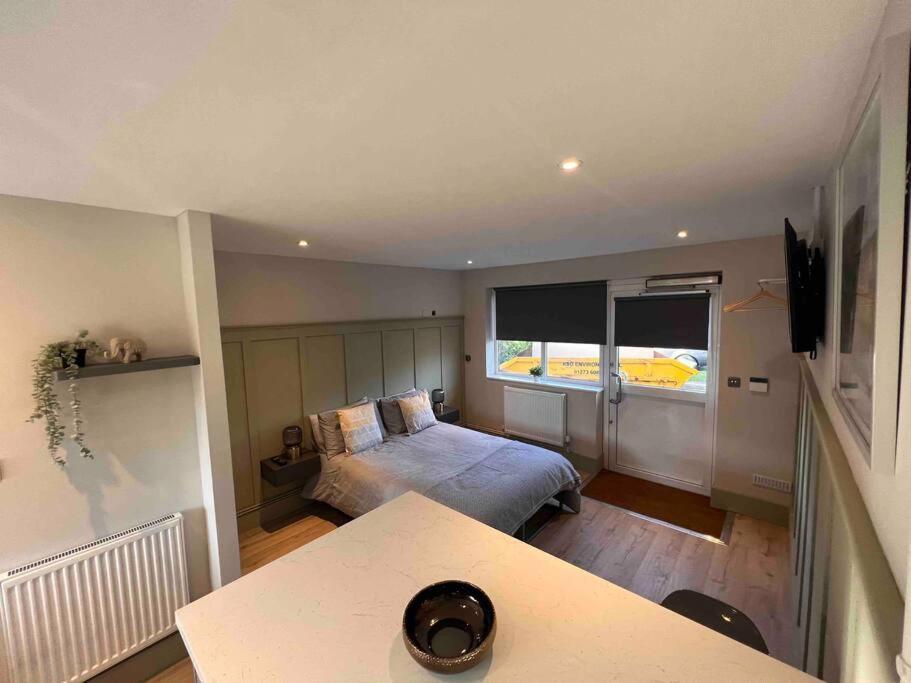 Seaview 1 Bed Open Condo - Free Parking Brighton Bagian luar foto